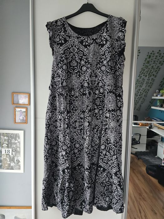 Czarno biała letnia sukienka