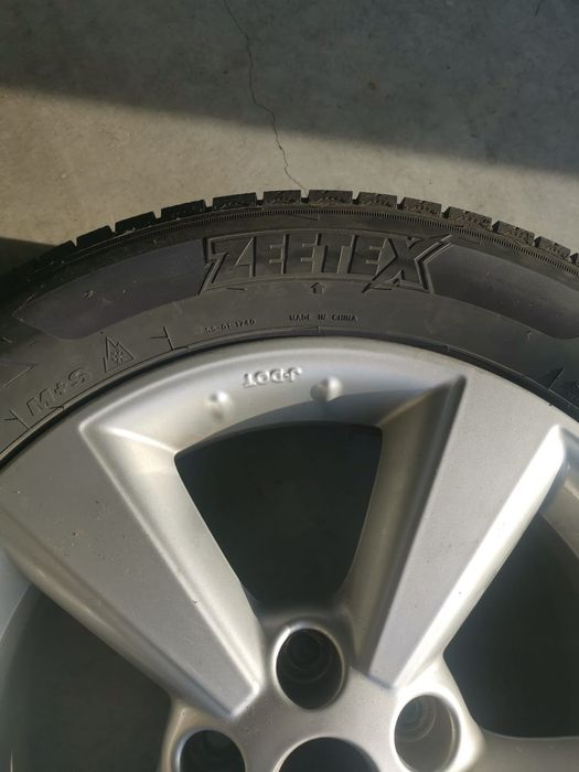 Opony zimowe na alufelgach Nissan Qashqai, Juke 215/60 R.17