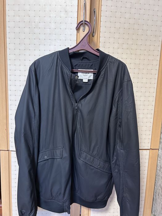 Куртка весна вітровка pull and bear