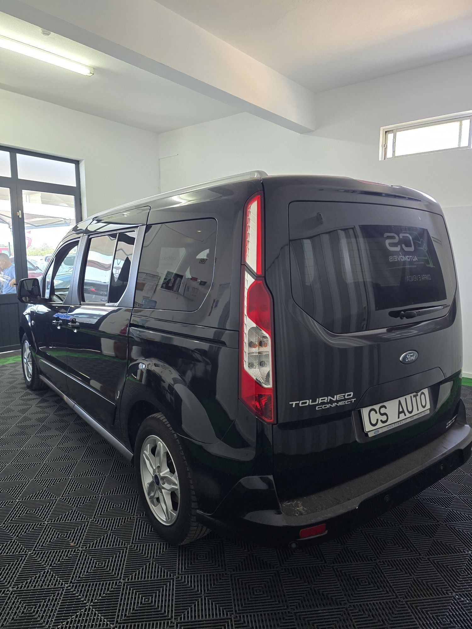 FORD TOURNEO CONNECT 7 lugares