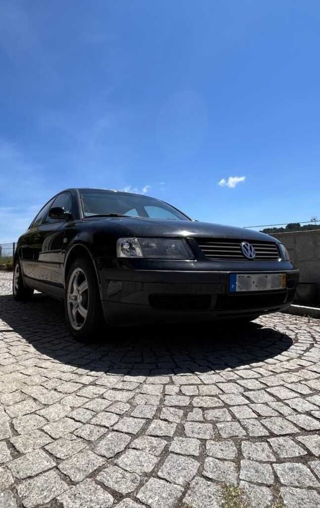 VW Passat 1.9 TDI 115CV com Teto de abrir elétrico, 246.815 Km