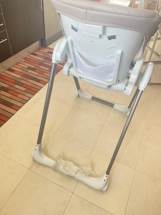 Cadeira de refeiçao BABIFY com progressao de crescimento