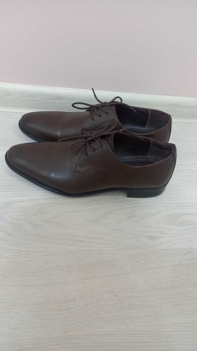 НОВІ Чоловічі туфлі з натуральної шкіри коричневого кольору