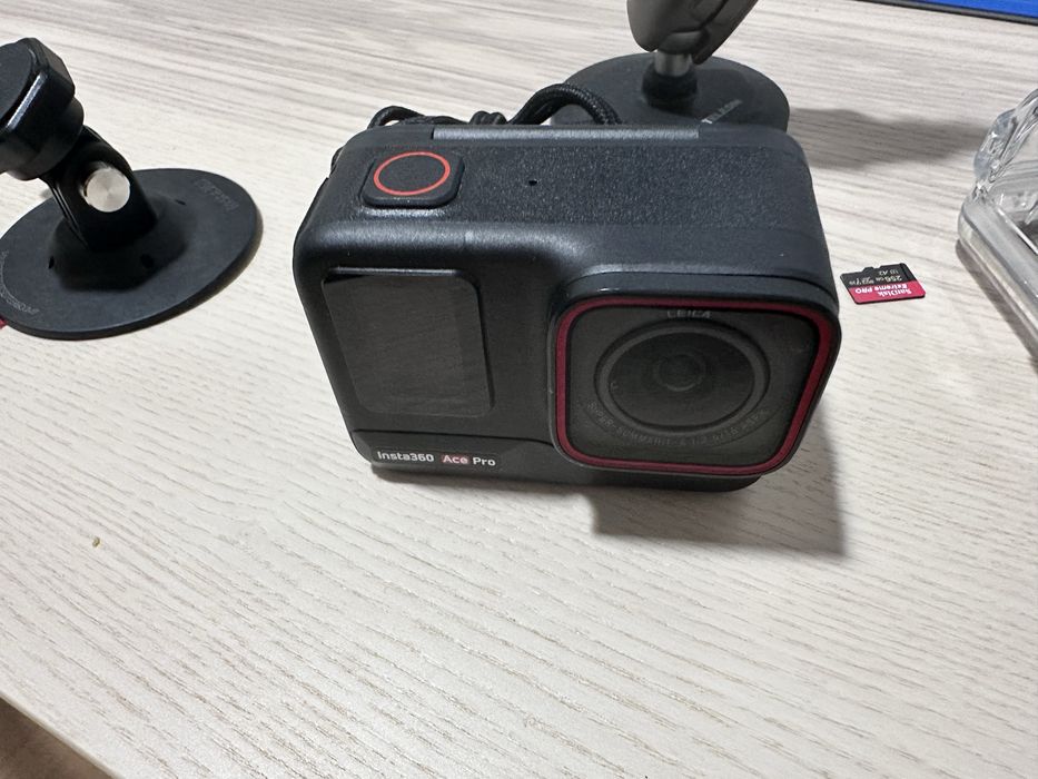 Insta 360 Ace Pro