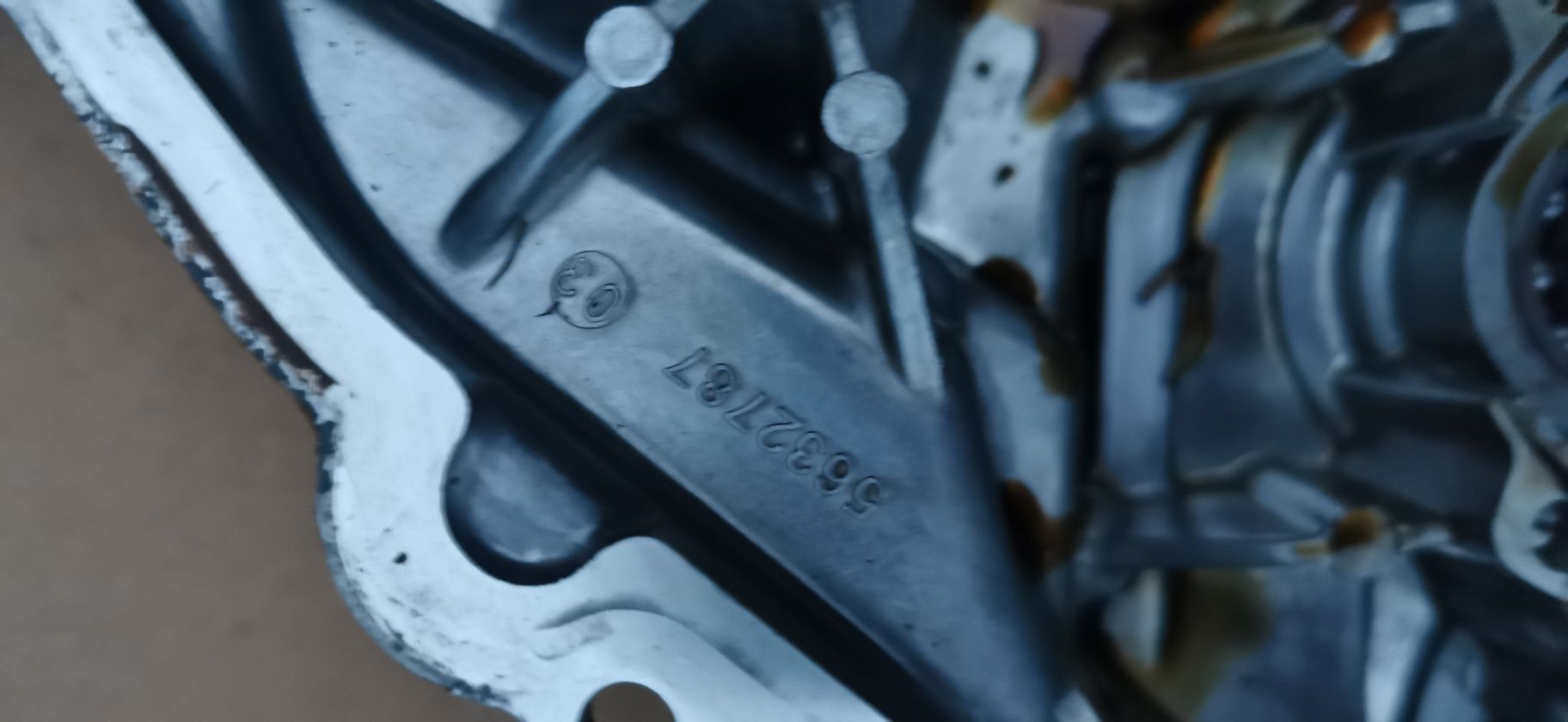 Polaris karter obudowa pokrywa osłona dekiel alternatora pompa wody