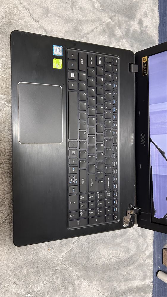 Laptop Acer Aspire f5-573g opis