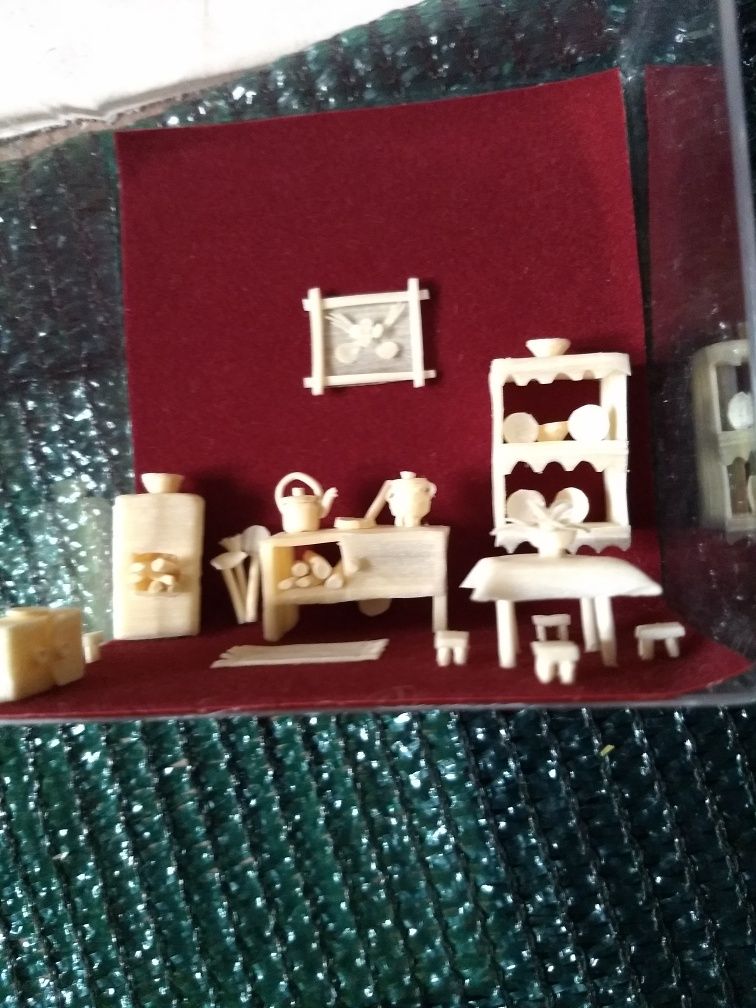 Mobiliário miniatura feito em Miolo de Hortênsia
