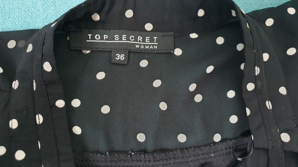 Czarna sukienka w groszki z obniżoną talią S Top Secret