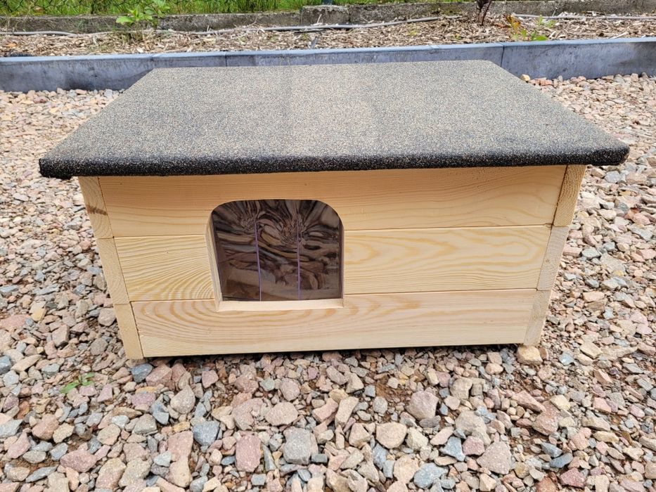 Buda dla psa ocieplana