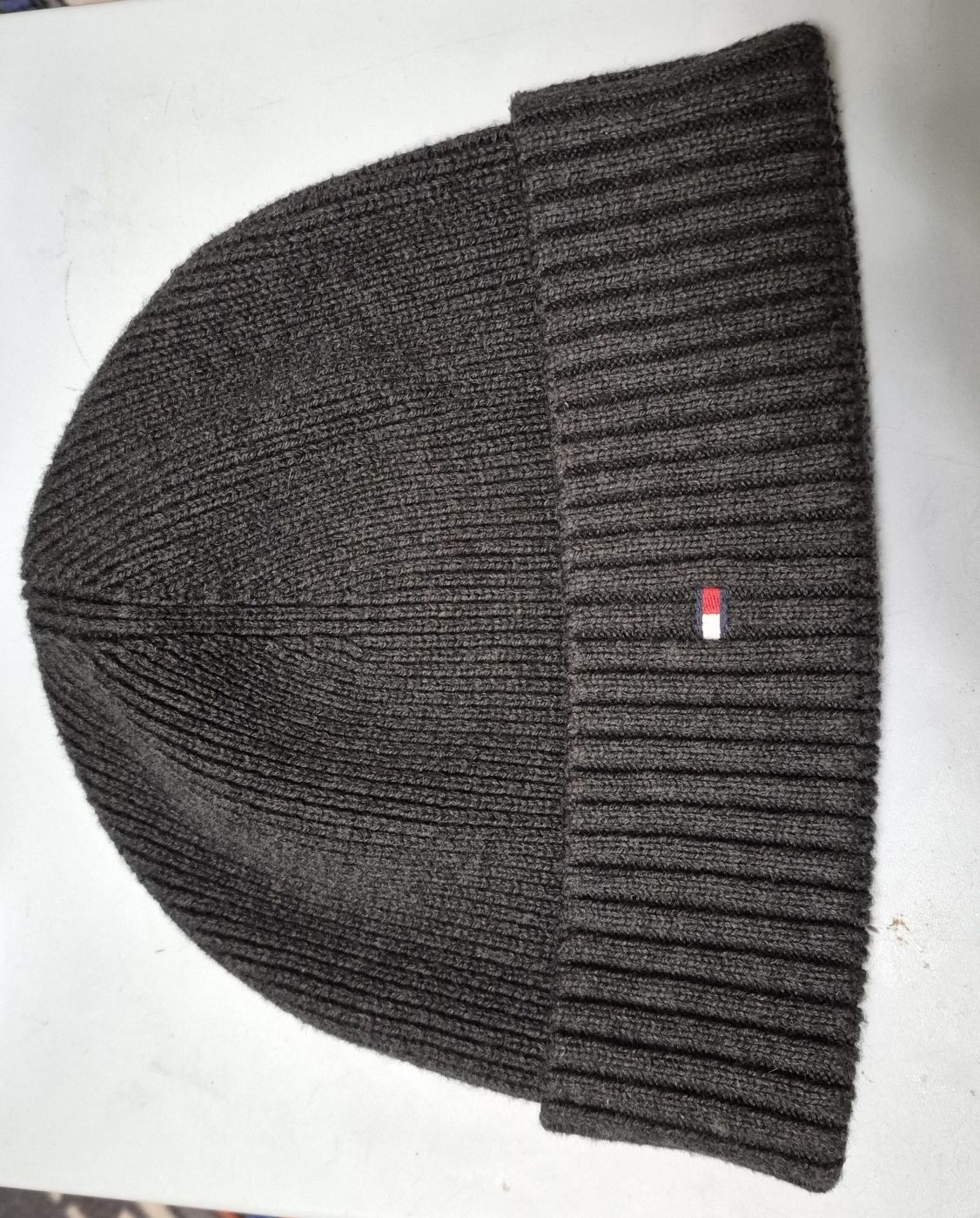 Шапка Tommy Hilfiger.