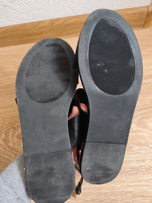 Босоніжки сандалі шкіряні чорні