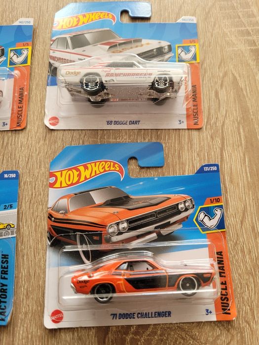 Hotwheels samochody nowe