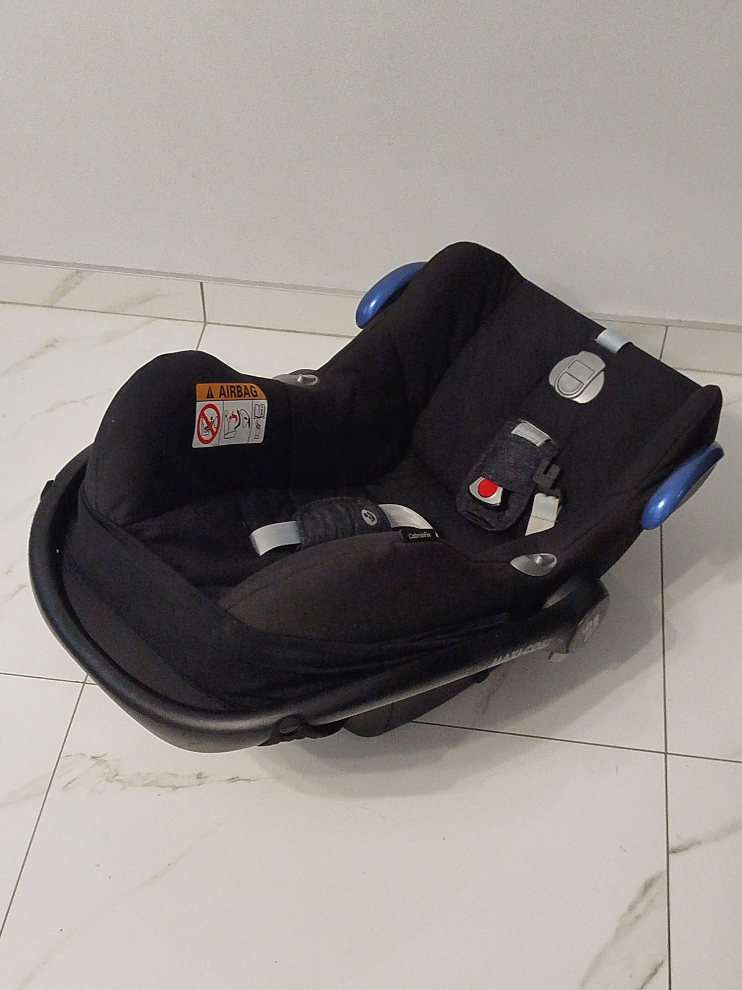 Автокрісло maxi cosi 0+, автокресло