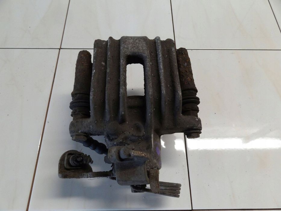 Audi A4 S4 B5 8D 1999 Lift Sedan 1.8 B Zacisk Hamulcowy Prawy tył…