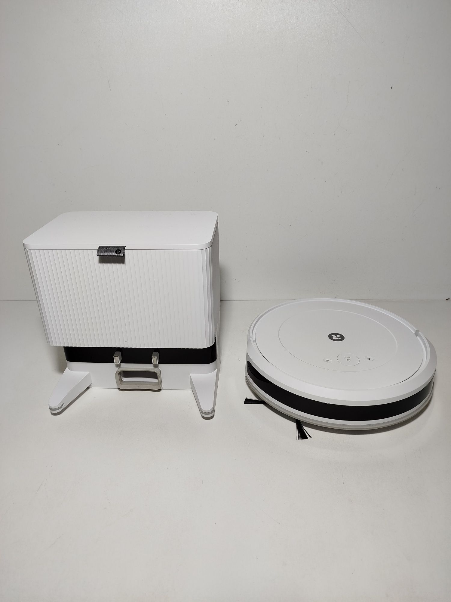 Robot sprzątający iRobot Roomba Combo Essential 2