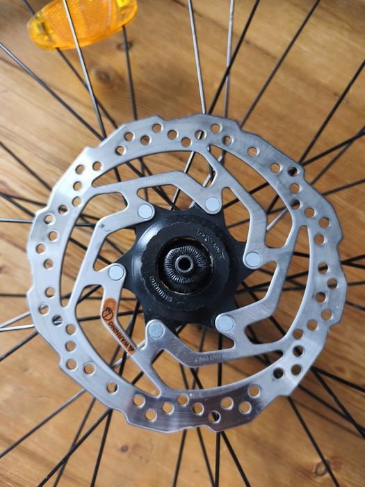 Przednie koło rowerowe 28 cali centerlock