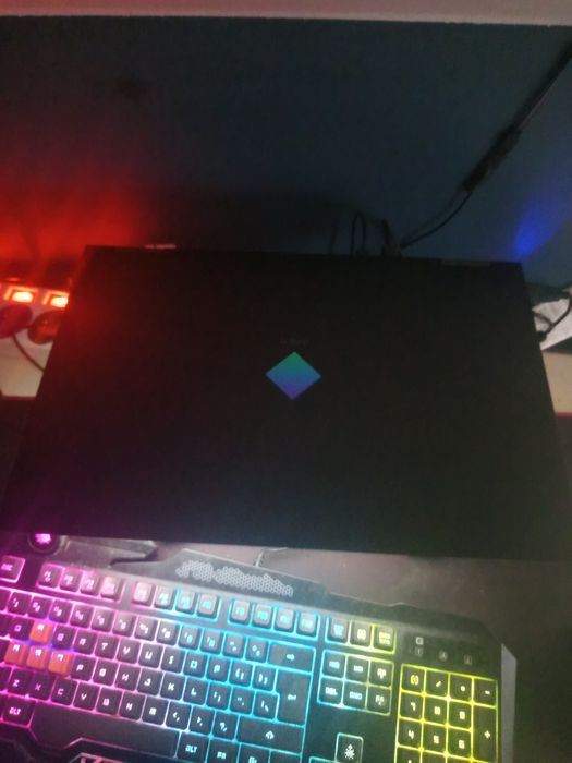 Laptop omen  d16
