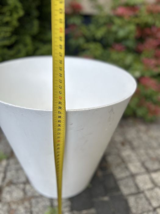 Duża Donica z tworzywa biala Katowice wys 37 cm srednica 39