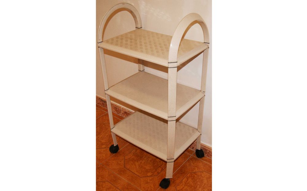 Пластиковая этажерка на колёсиках Стойка полка трёхъярусная для ванной
