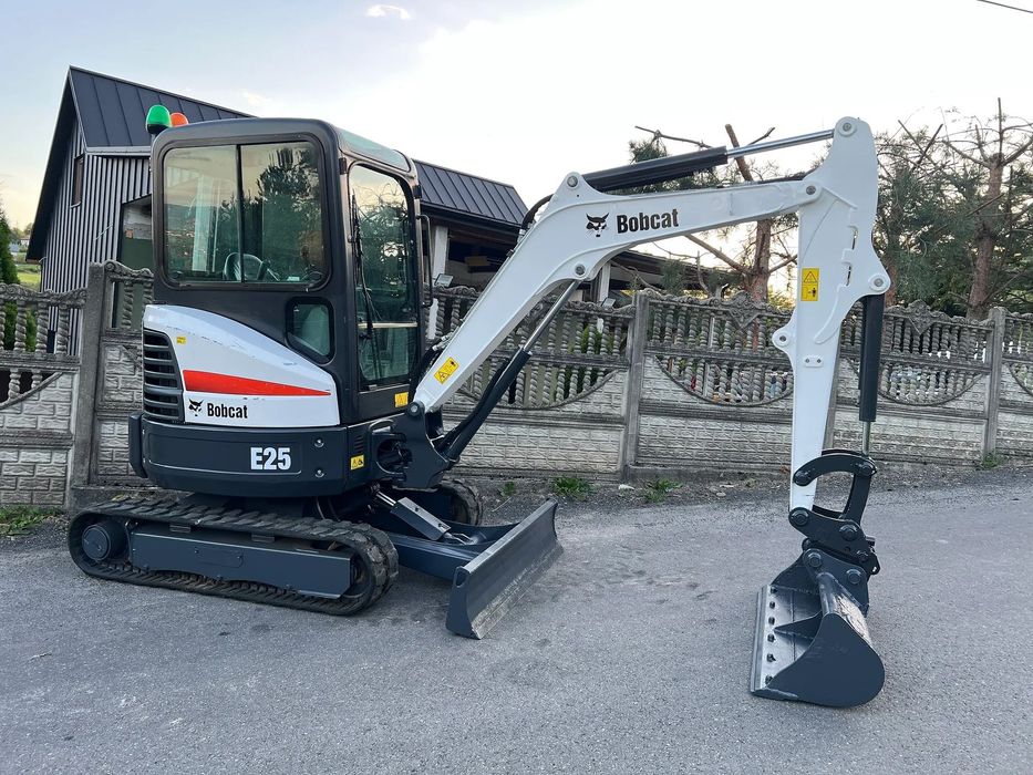 Bobcat E25 * Mini Koparka * BOBCAT * Zerowy Obrys * 3 Tony * Stan IDEALNY *  * 2018 Rok * 2,5 Tony * 2500kg * E26 E27 jcb cat kubota * minikoparka