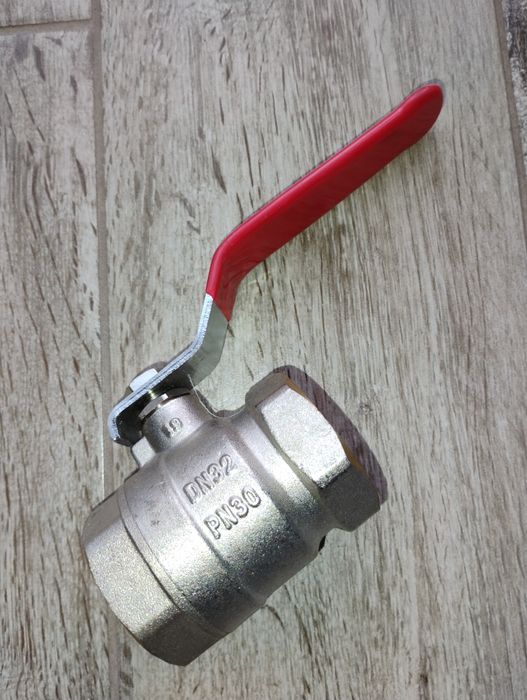 Zawór kulowy DN32 PN30