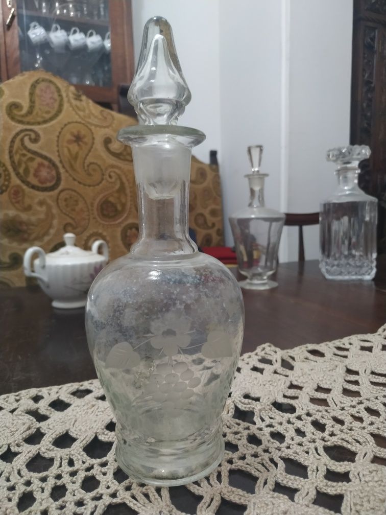 Garrafa vidro antiga trabalhada