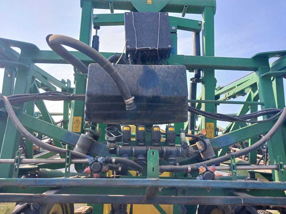 Обприскувач John Deere 740
