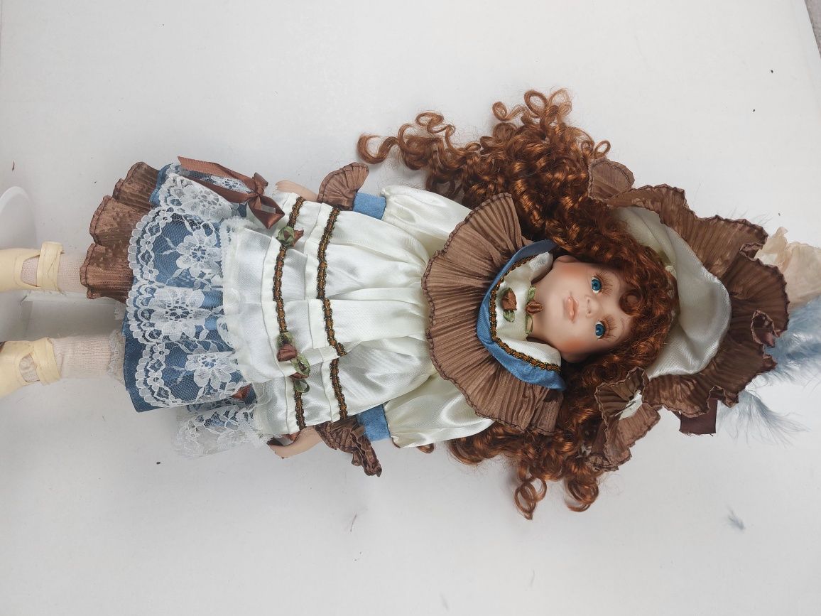 6 bonecas em porcelana de coleção