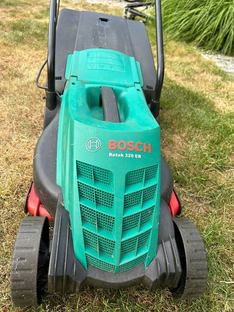 Kosiarka Bosch 320 ER