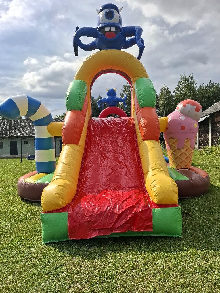 Wipe Ball Wipeout Tor przeszkód ze zjeżdżalnią