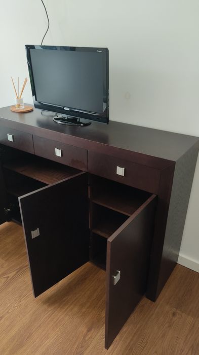 Sapateira em madeira castanho chocolate