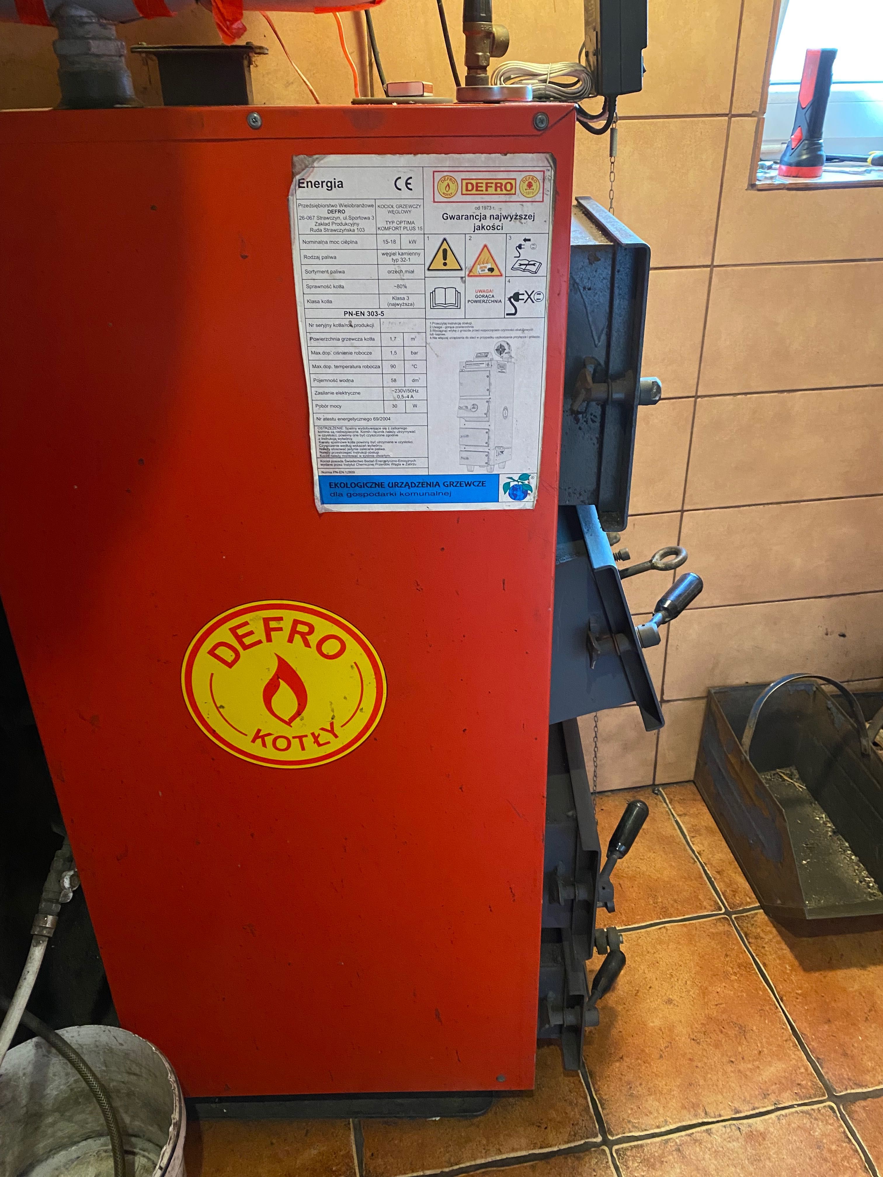 Kocioł Defro Optima Komfort Plus na paliwo stałe drzewo/węgiel 15Kw