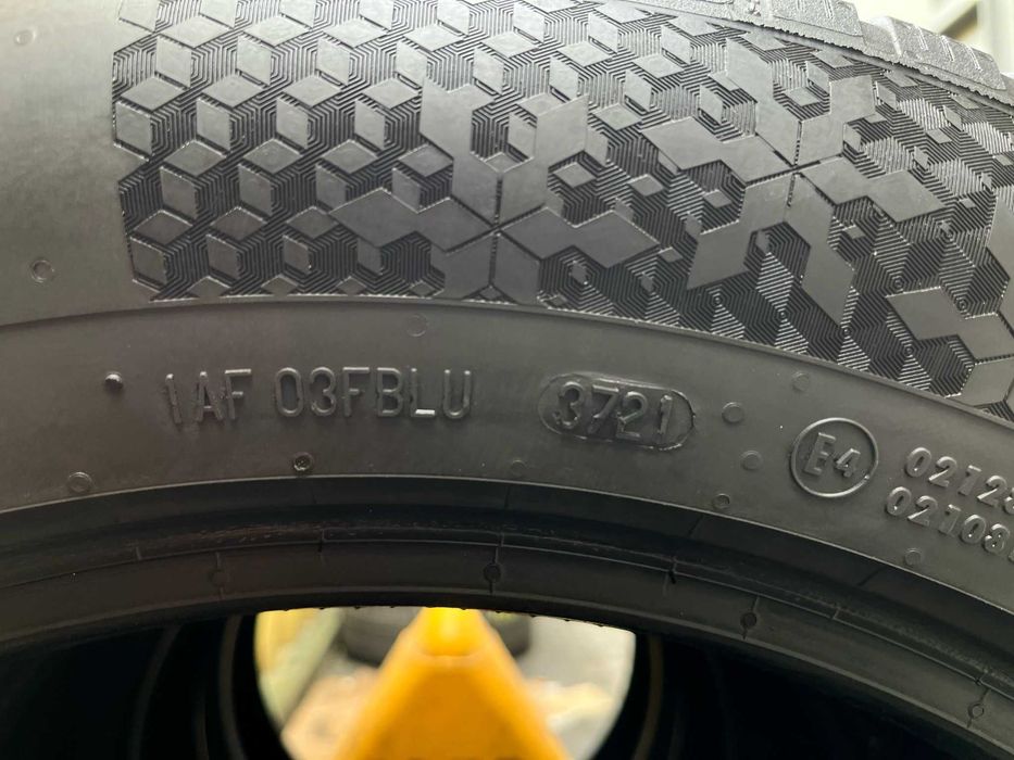 Opony zimowe 4x Continental TS870P 235/60 R18 107H XL DOT21/22 #3565