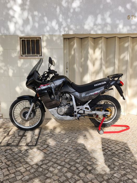 Honda Transalp XL 600 v Rally Touring