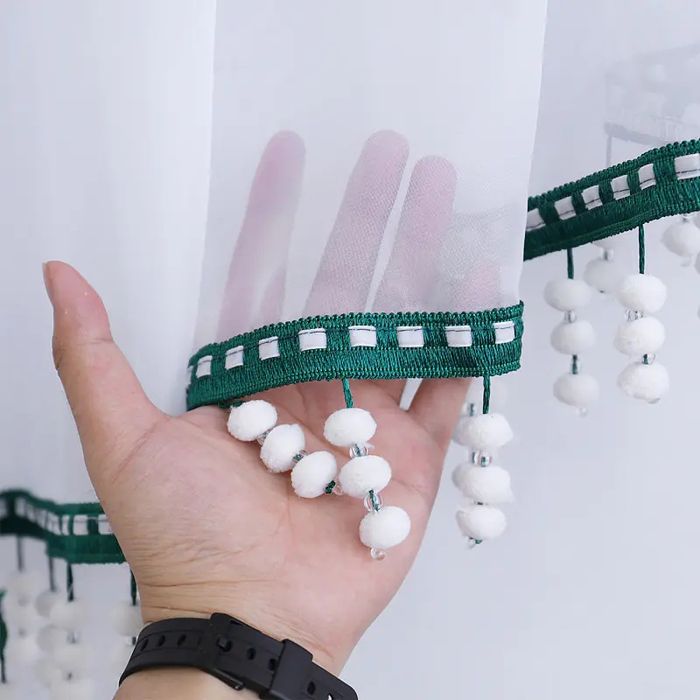 Panel świąteczny z choinkami i pomponikami