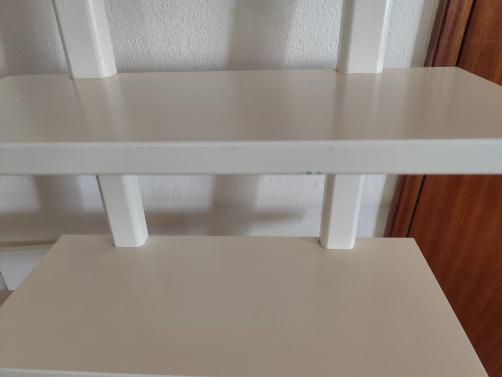 Estante de parede IKEA