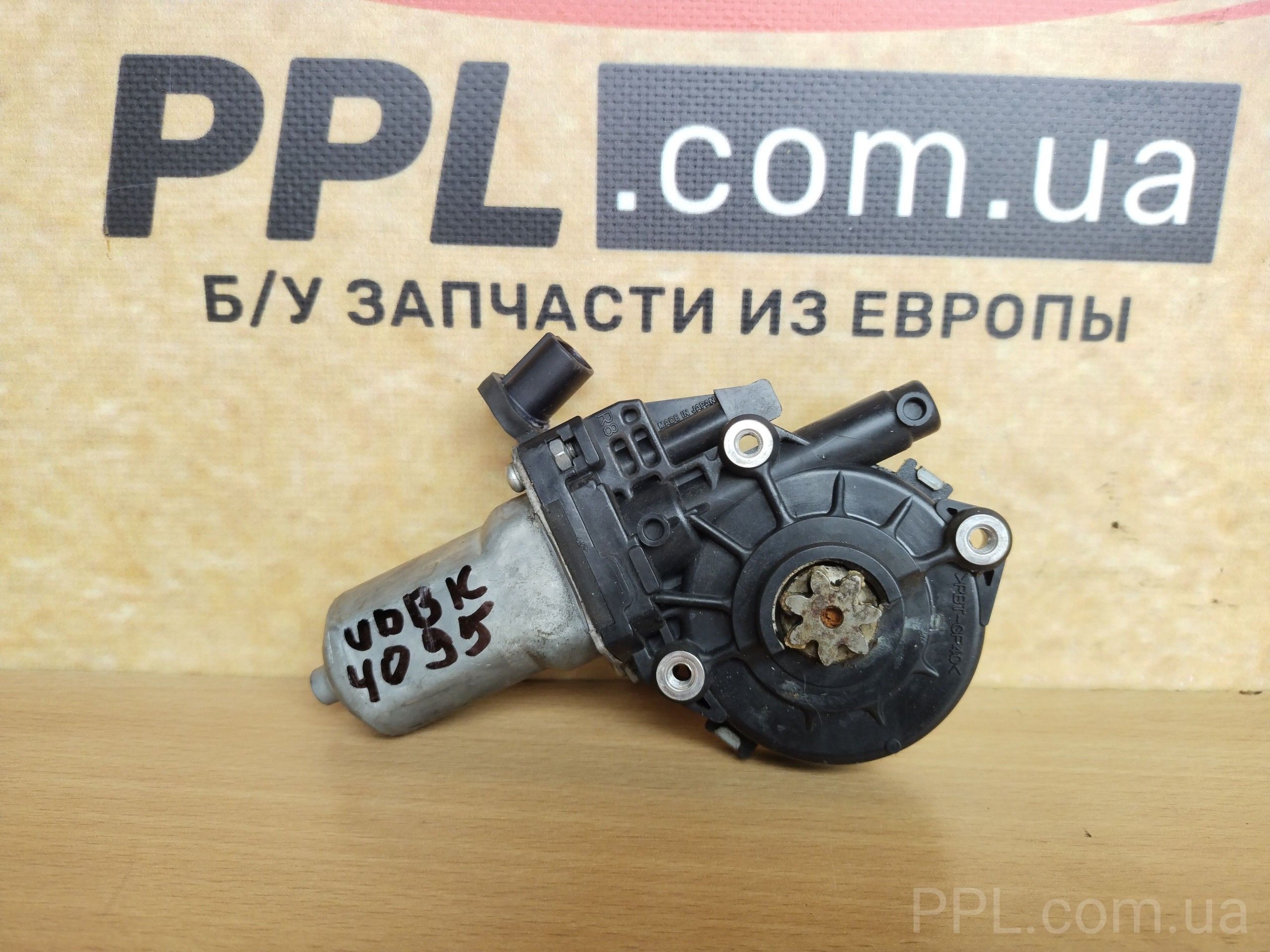 Suzuki SX4 2006-2013 моторчик стеклоподъемника передний правый 2 pin