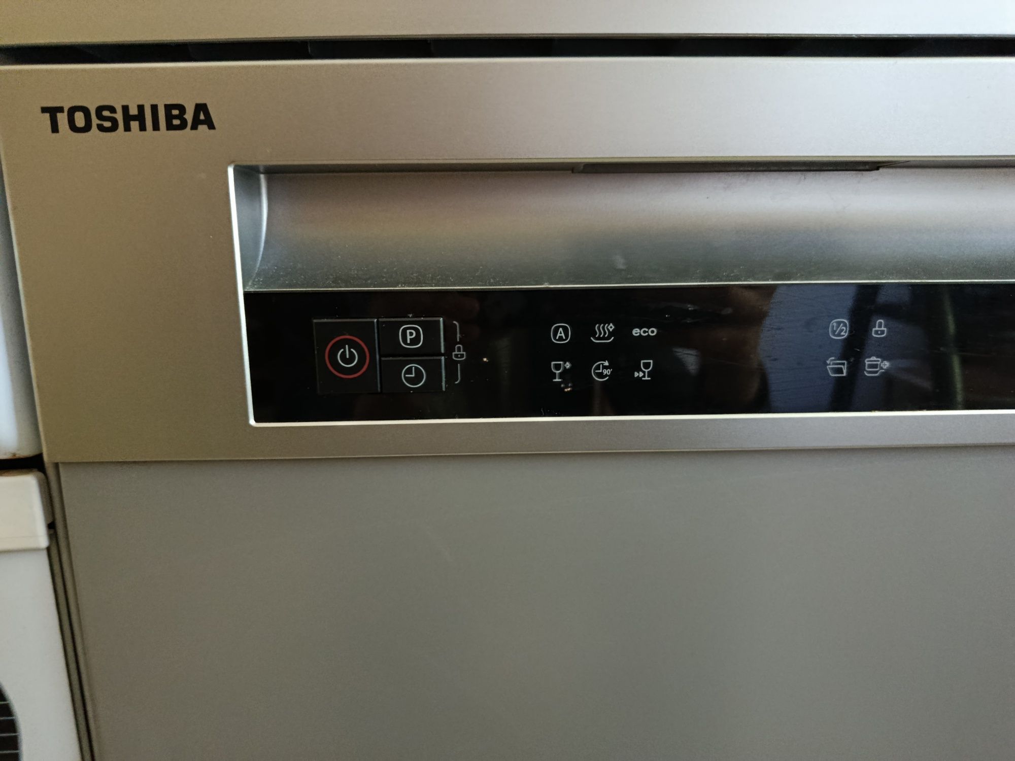 Zmywarka Toshiba srebrna sprawna