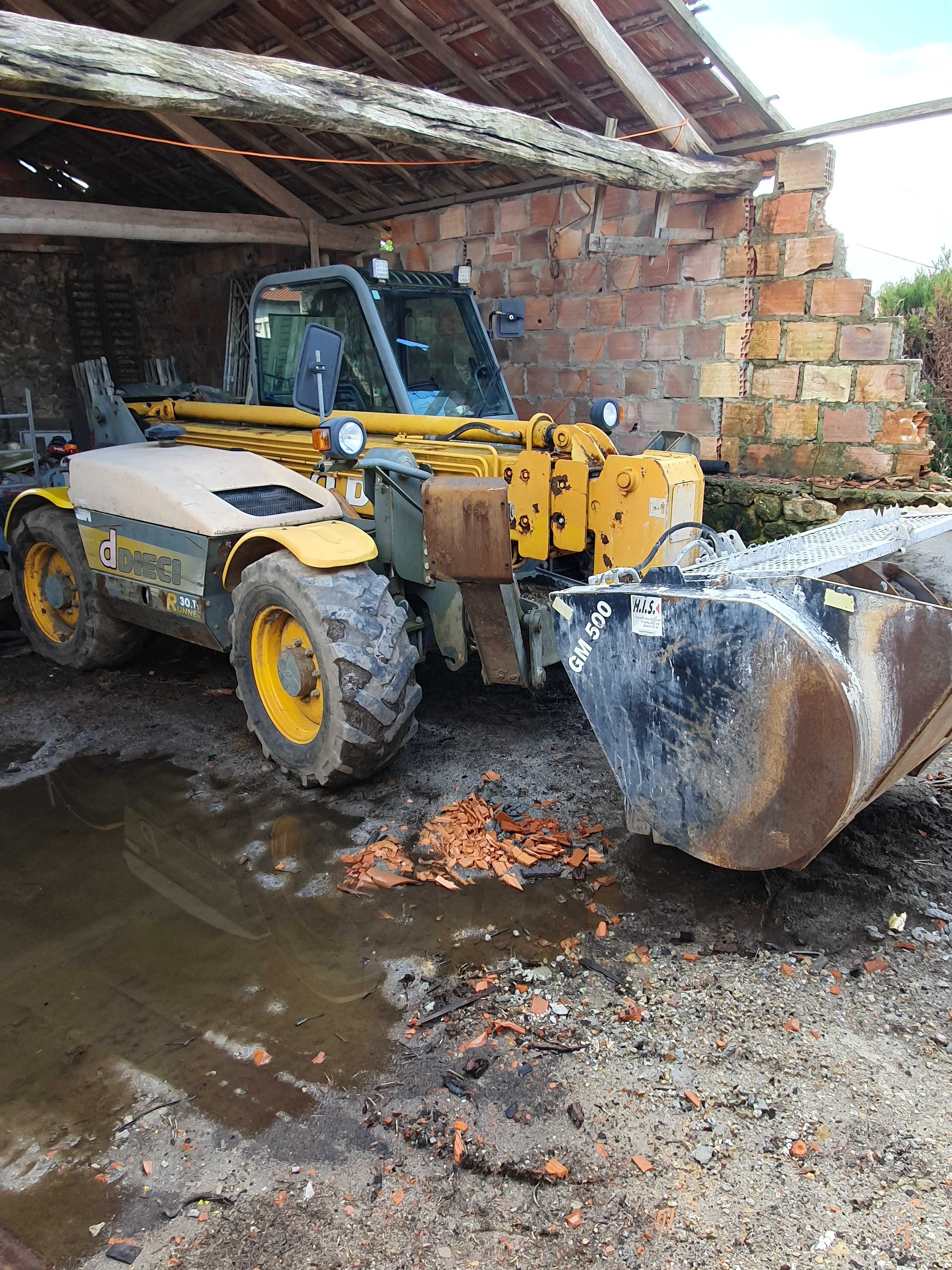 Telescopico com acessorios 3 toneladas 11 metros dieci jcb manitou