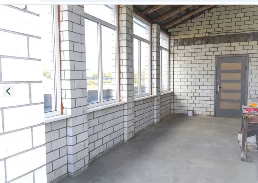 Продам дом в Мерефе. Современный. Газовое отопление . Тихий район TB