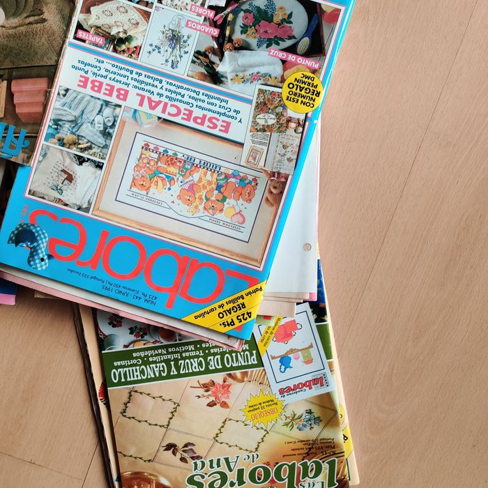 Revistas Lavores Crochet rendas ponto de cruz e Moda Rakam