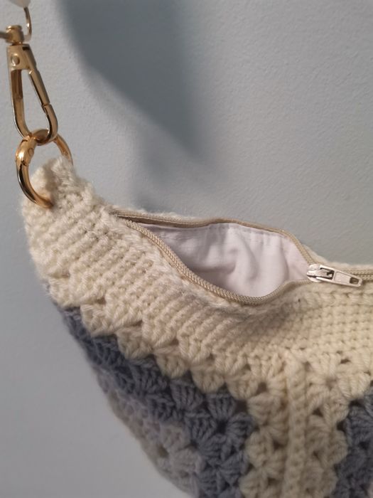 Nerka, torebka, saszetka szydełkowa
