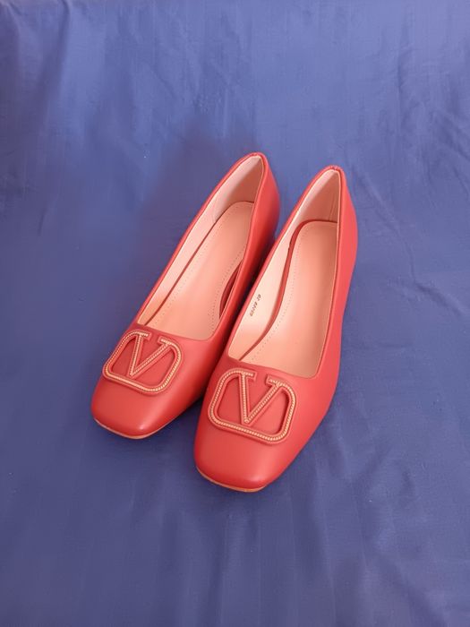 Sapato valentino para senhoras