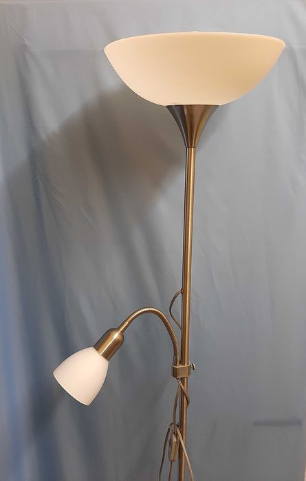 Lampa        stojąca