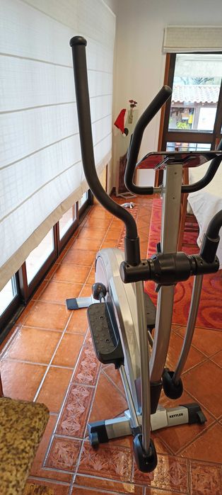 Biciclete Elíptica Kettler Calypso 800.  Em bom estado.