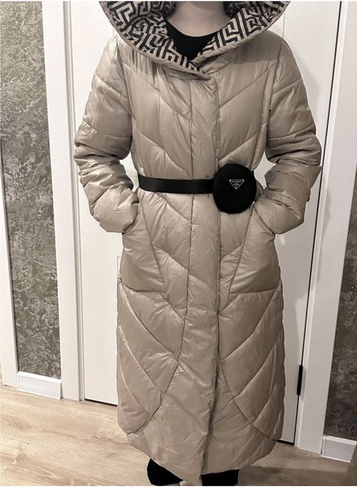 Пальто в стиле Prada