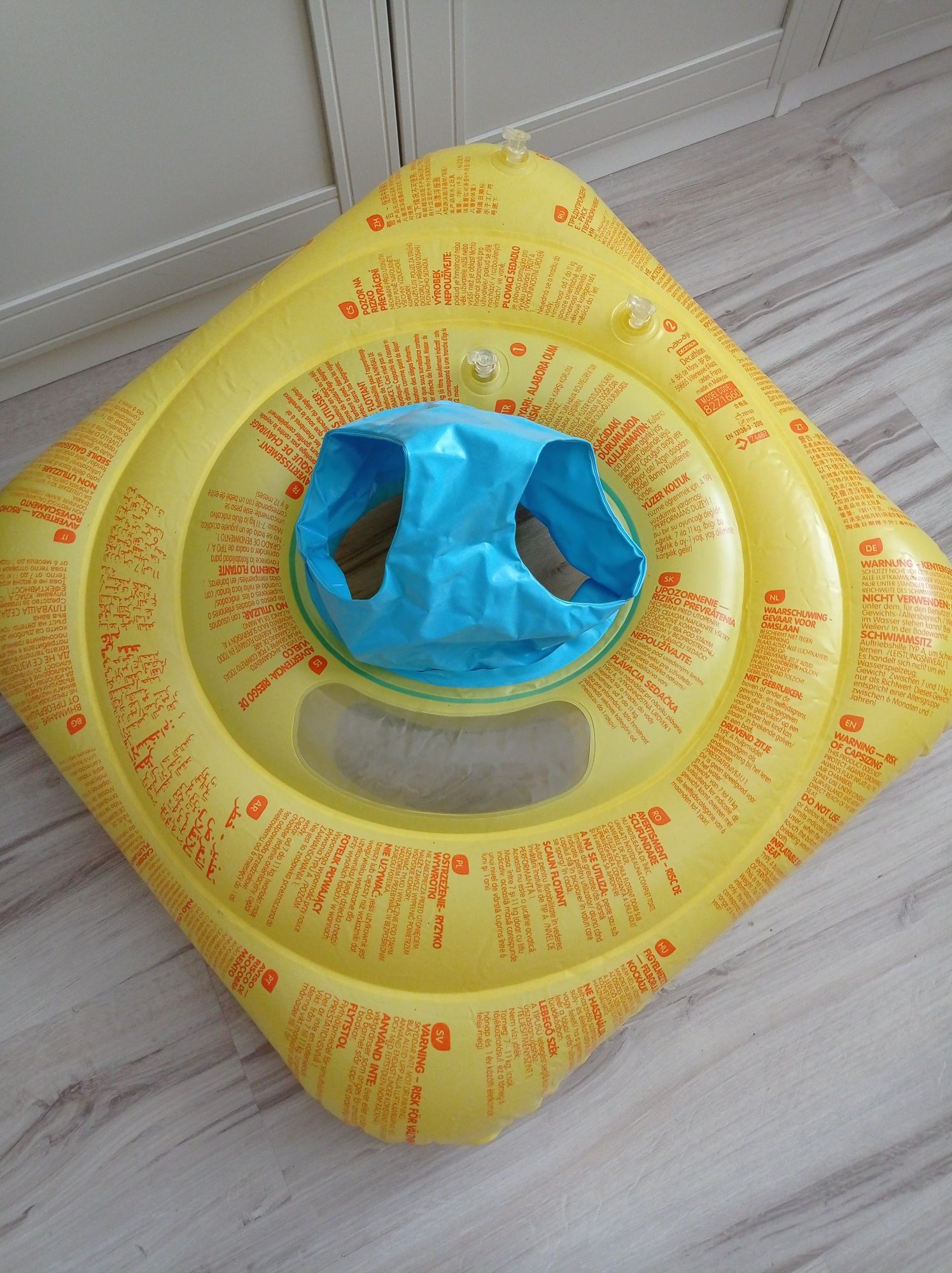 Kółko pompowane dla malucha Nabaiji 7-11 kg z siedzeniem