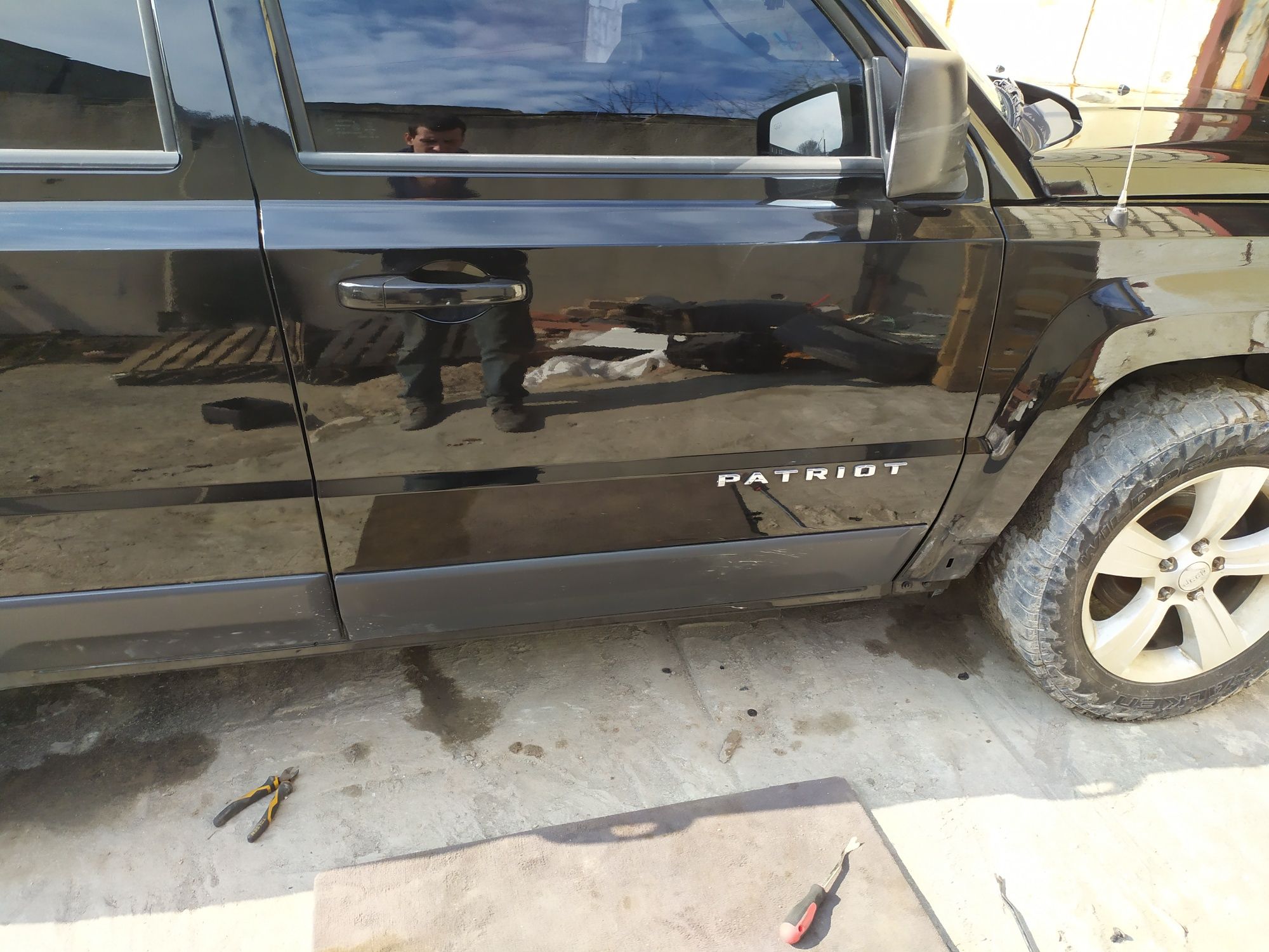 Разборка джип патриот jeep compass patriot бампер фары дверь