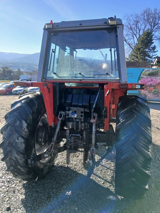 Traktor MF 387 z 1991 roku