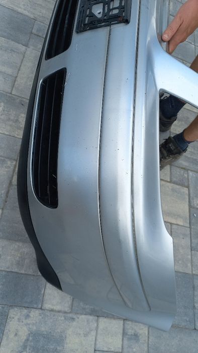 VW bora zderzak przód przedni srebrny la7w